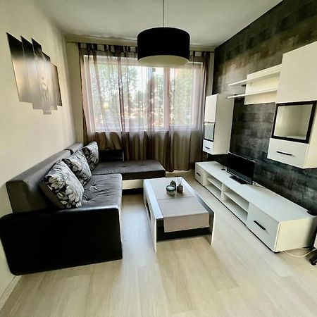 Sof Apartment'S Sofia Exterior photo