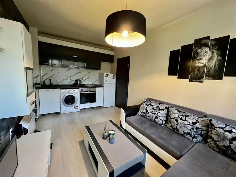 Sof Apartment'S Sofia Exterior photo